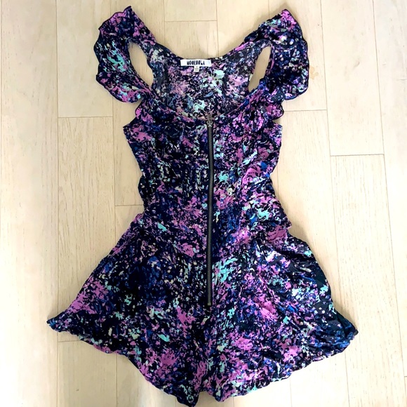 Ruffle sleeve romper - Picture 1 of 2